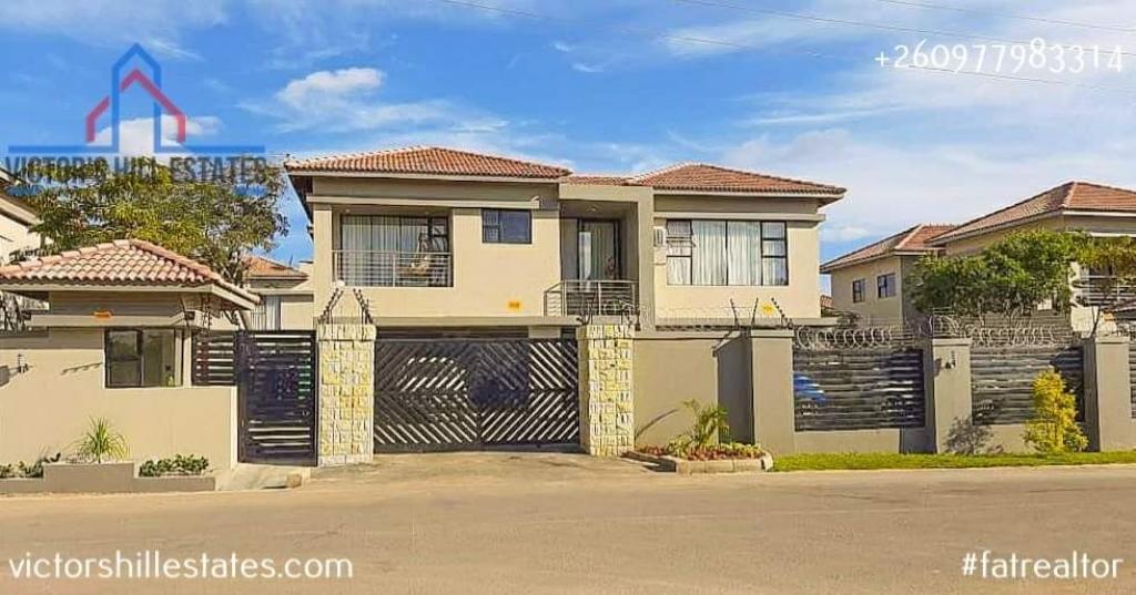 3 BED HIGH END FURNISHED HOUSE FOR RENT IN ROMA PARK High end