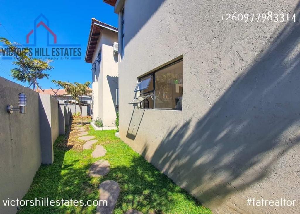 3 BED HIGH END FURNISHED HOUSE FOR RENT IN ROMA PARK High end