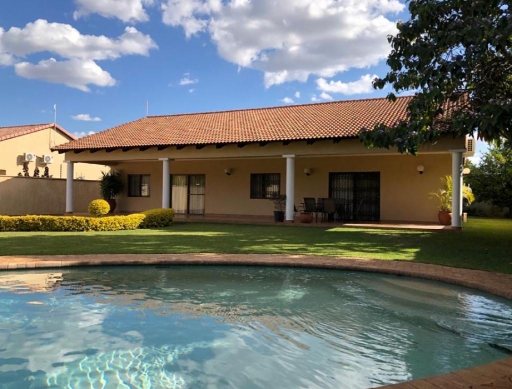 3 BEDROOM FREE STANDING HOUSE EXOTIC GARDEN, SPACIOUS NEW HOME